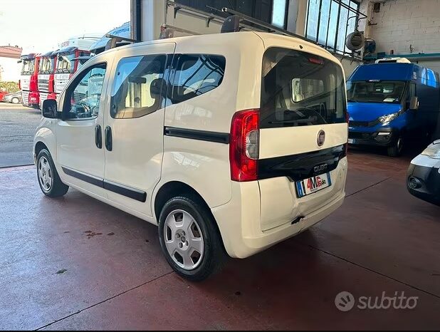 
								Fiat qubo full									