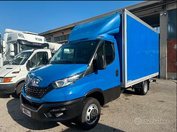 Iveco daily cassonato con sponda euro 6