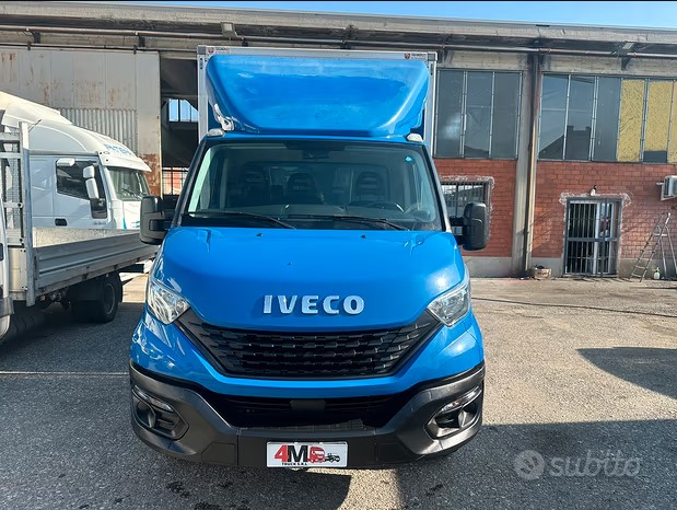 Iveco daily cassonato con sponda euro 6